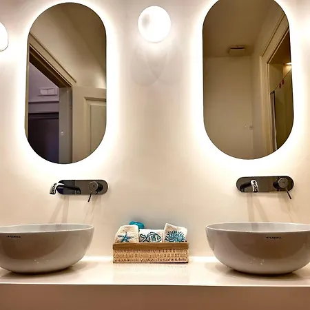 Апартаменты Antica Dimora Sul Mare - Elegant -